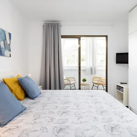 Castle Harbour Apartment *